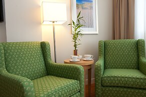 The Holman Grand Hotel