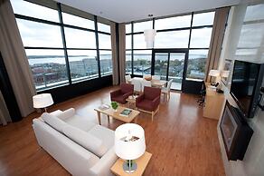 The Holman Grand Hotel