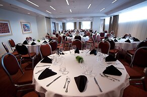 The Holman Grand Hotel