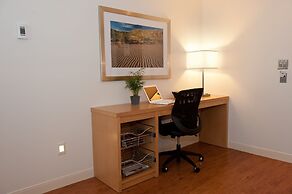 The Holman Grand Hotel