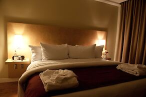 The Holman Grand Hotel