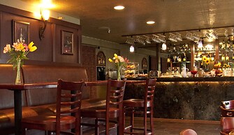 Silverton Inn & Suites