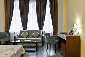 Allegro Ligovsky Prospect