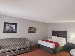 Blackstone Lodge & Suites