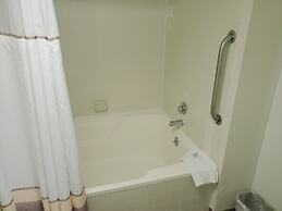 Blackstone Lodge & Suites