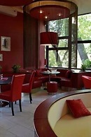 Hotel Gromada Pila