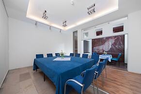 Hotel Gromada Pila