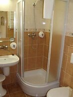 Hotel Gromada Pila