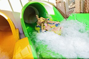 Grand Country Waterpark Resort