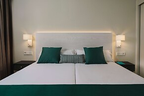 AluaSun Far Menorca Hotel