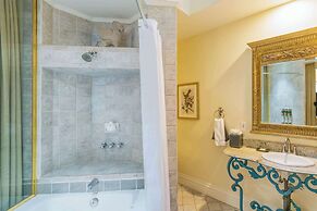 The Bergson, BW Signature Collection