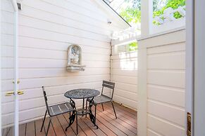 The Bergson, BW Signature Collection