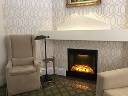 The Bergson, BW Signature Collection