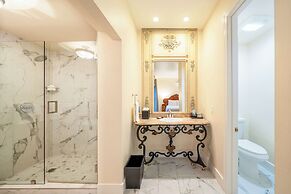 The Bergson, BW Signature Collection