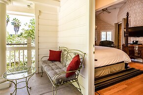 The Bergson, BW Signature Collection