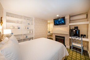 The Bergson, BW Signature Collection