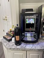 The Bergson, BW Signature Collection