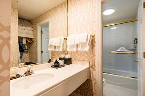 The Bergson, BW Signature Collection