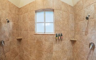 The Bergson, BW Signature Collection