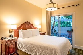 The Bergson, BW Signature Collection