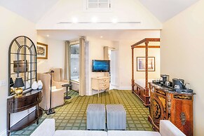 The Bergson, BW Signature Collection