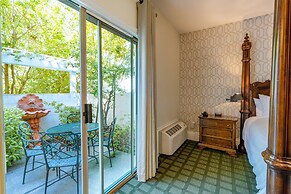 The Bergson, BW Signature Collection