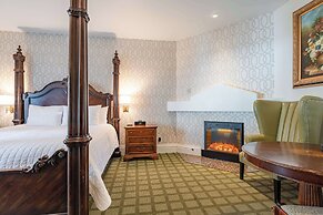 The Bergson, BW Signature Collection