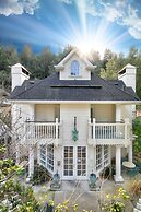 The Bergson, BW Signature Collection