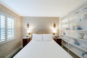 The Bergson, BW Signature Collection