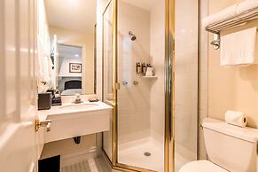 The Bergson, BW Signature Collection