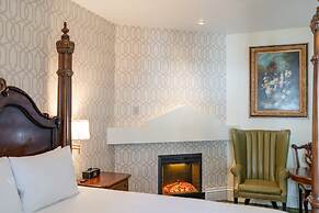 The Bergson, BW Signature Collection