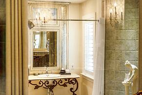 The Bergson, BW Signature Collection