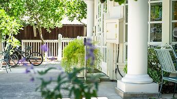 The Bergson, BW Signature Collection