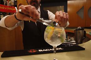 Hotel Feira Pedra Bela