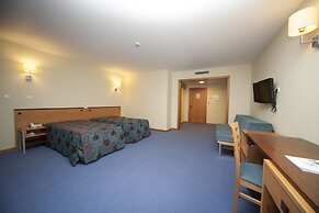 Hotel Feira Pedra Bela