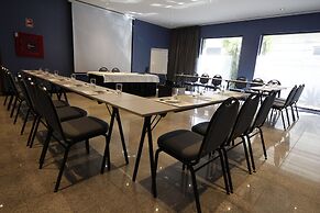 Hotel Feira Pedra Bela