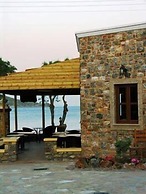 Panteli Beach Studios & Apartments