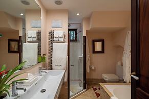 Ca's Xorc Luxury Retreat- Adults Only