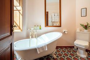 Ca's Xorc Luxury Retreat- Adults Only