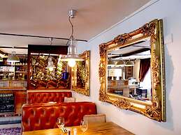 The White Hart