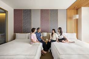 Evergreen Resort Hotel (Jiaosi)