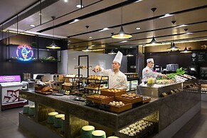 Evergreen Resort Hotel (Jiaosi)