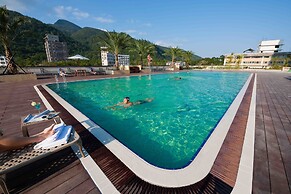 Evergreen Resort Hotel (Jiaosi)