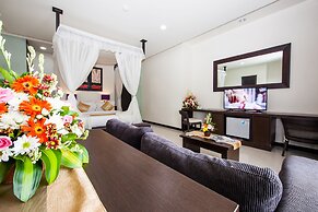 Swiss-Belcourt Sunset