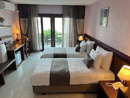 Siam Triangle Hotel