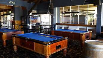 Lake Jindabyne Hotel