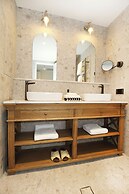 Lake Jindabyne Hotel