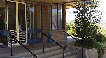 Lake Jindabyne Hotel