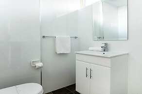 Lake Jindabyne Hotel