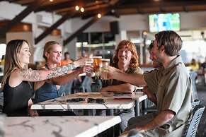 Lake Jindabyne Hotel
